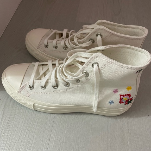 Converse Platform Floral Embroidery - Picture 3 of 5